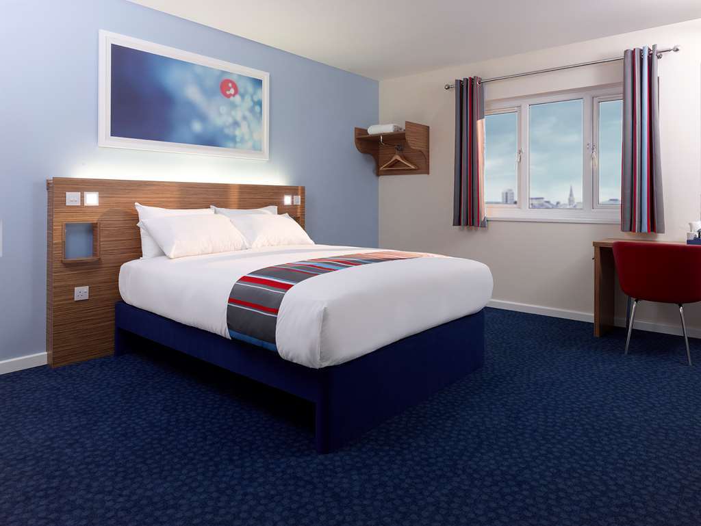 Travelodge Birmingham Dudley Zimmer foto